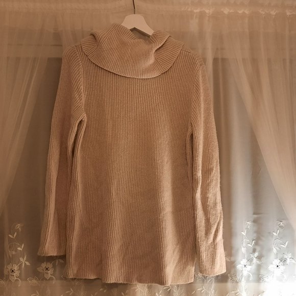 Calvin Klein knit sweater - Picture 2 of 2